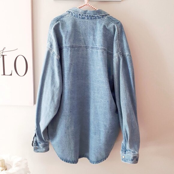 EUC Vault oversize two tone blue denim jean jacket, OS - Picture 8 of 9